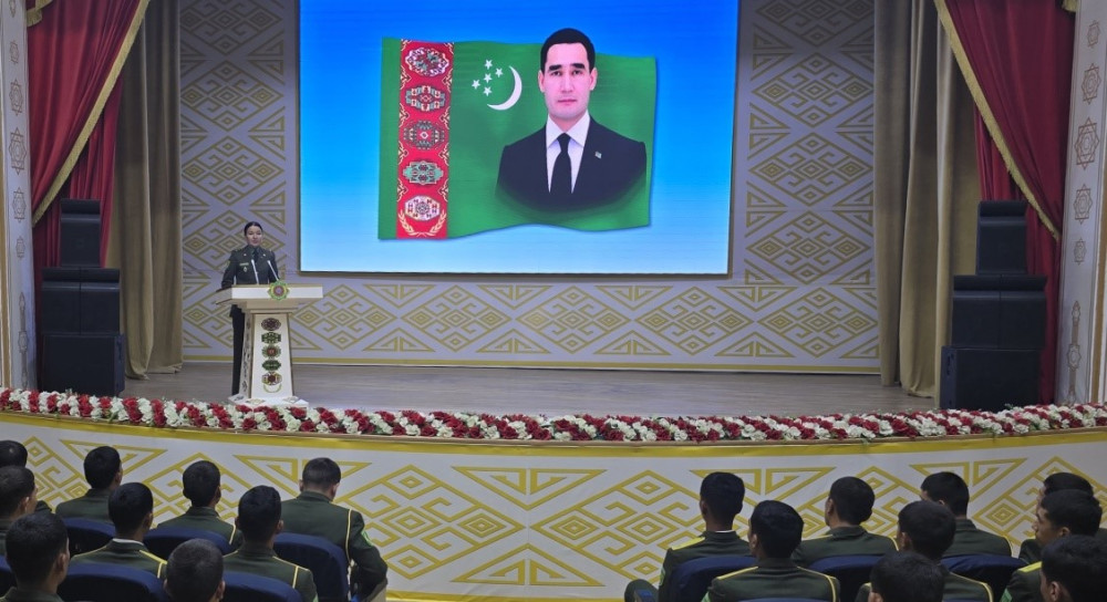 TÜRKMENISTANYŇ HALK MASLAHATYNYŇ ÝAŞULULAR GEŇEŞI: MILLI ÝÖRELGELERE BELENT SARPA