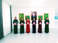 Berkarar döwletiň kämil ýaşlary