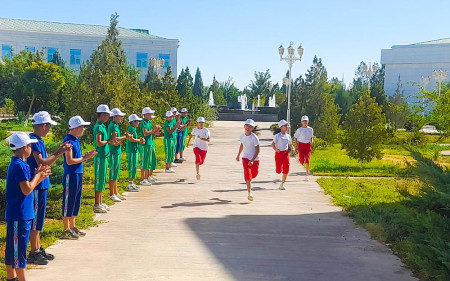 ŞOWHUNA BESLENÝÄR — ŞADYÝAN TOMUS