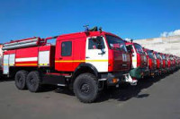 Ýangyn söndürijiler öňdäki orunlarda